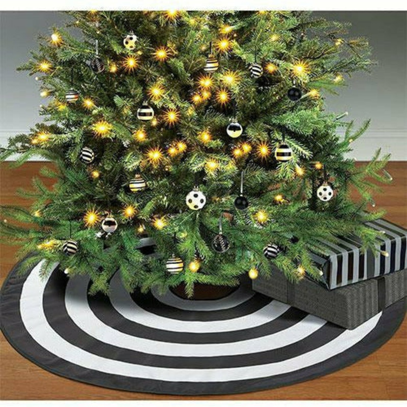 Black & White Tree Skirt