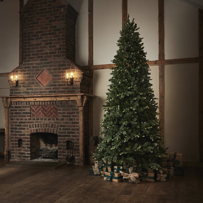 10ft Olber Natural effect Hinged Full Artificial Christmas tree – Green