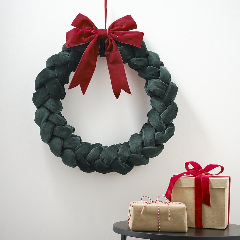 41cm Bow Christmas wreath – Green & Red