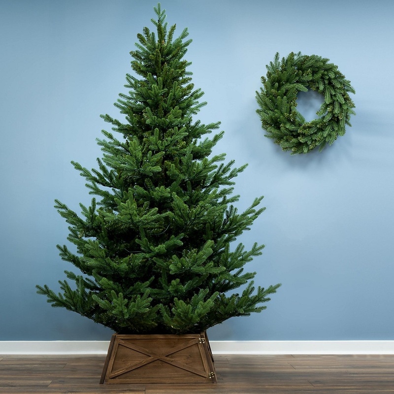 The 6ft Ultra Mountain Pine with hinged branches