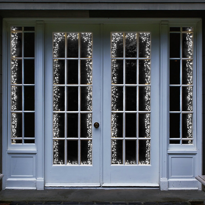 2000 White Cluster LED String lights With Timer function & cable