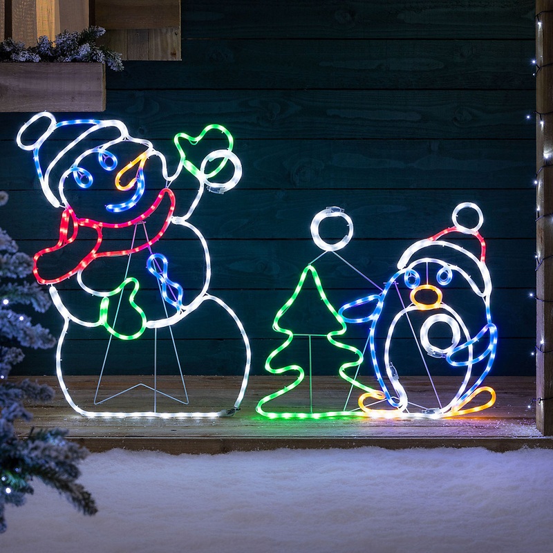 Christow Christmas LED Animated Penguin Snow Fight Decoration
