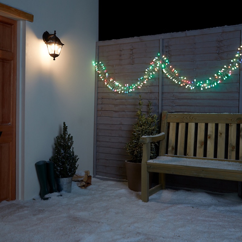 240 Colour changing Berry LED Cluster lights With timer & 6m Clear cable