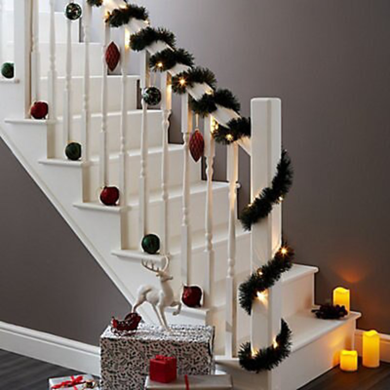 5.49m Soft Matt Green Garland – Battery-powered