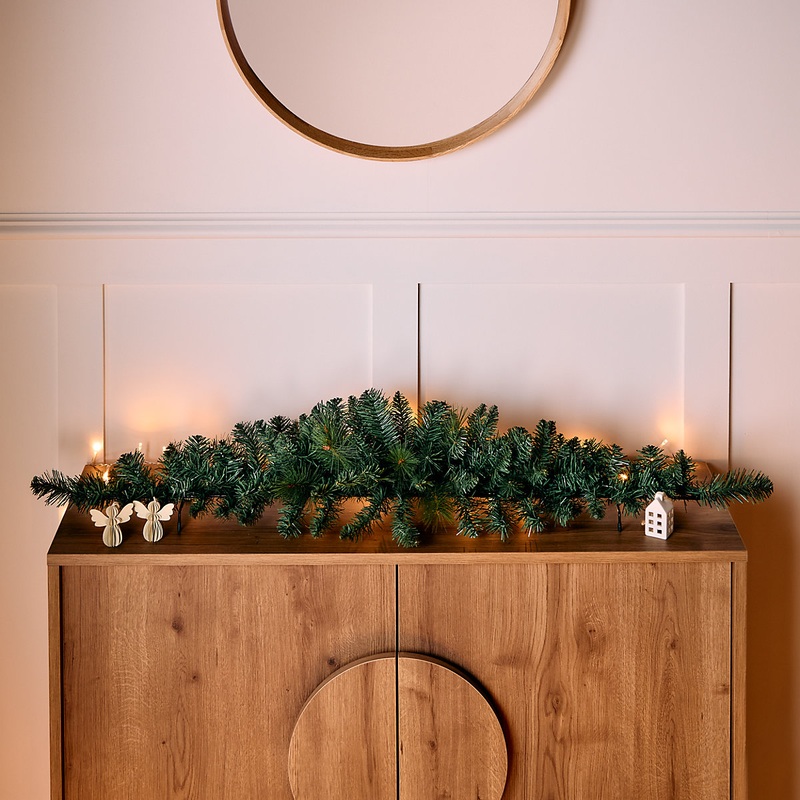 Prancer Green Christmas swag, (L) 120cm x (W) 30cm