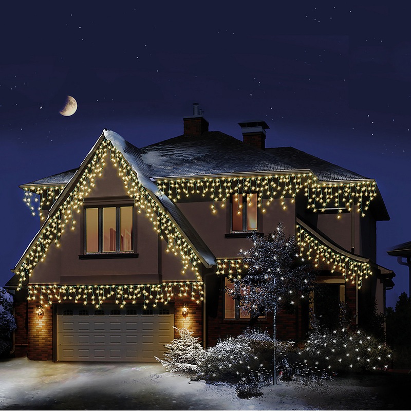 Snowing 960 Warm white LED Icicle lights With Timer function & cable